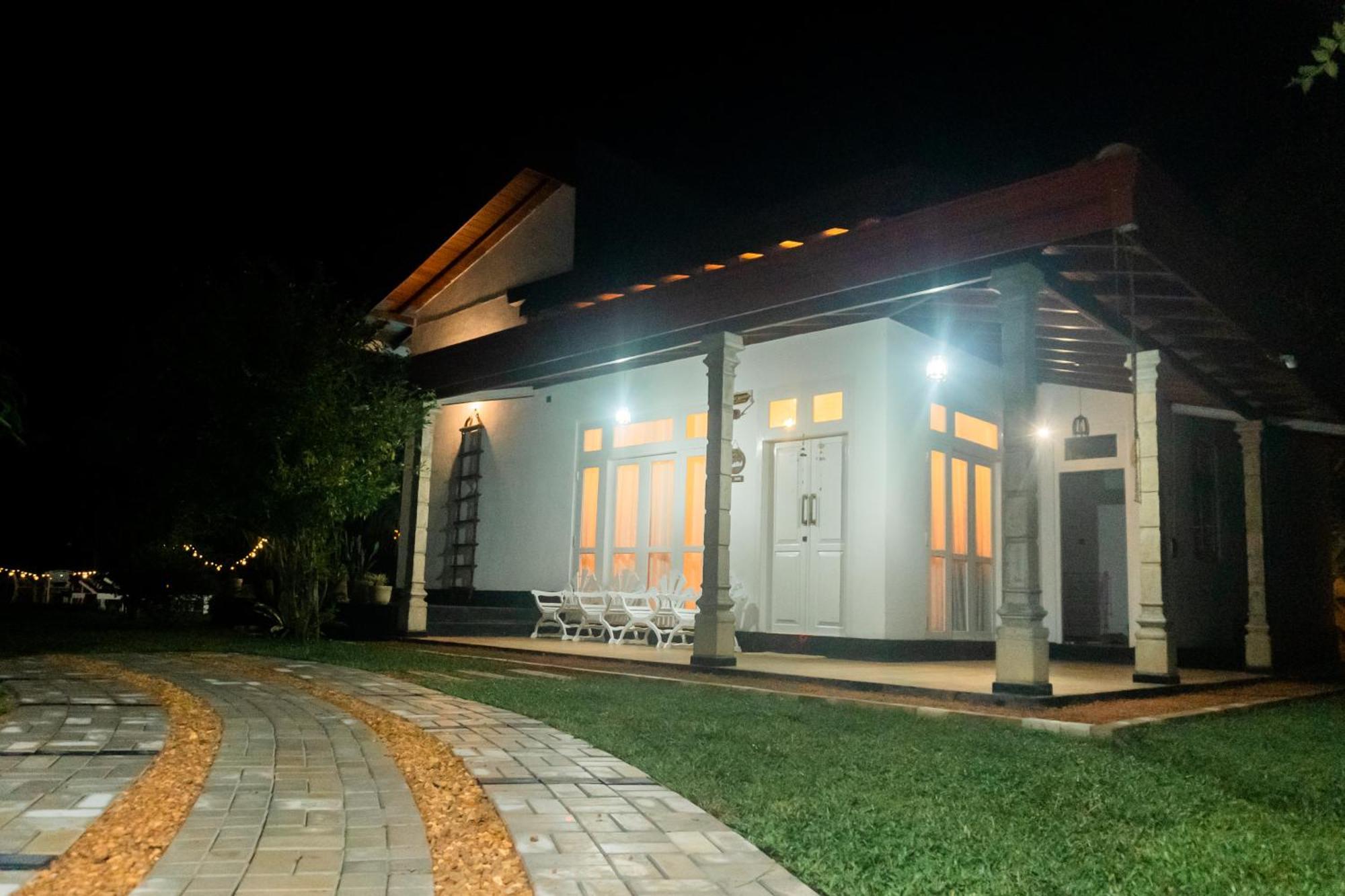 Villa Tropical Oasis Балапития Экстерьер фото
