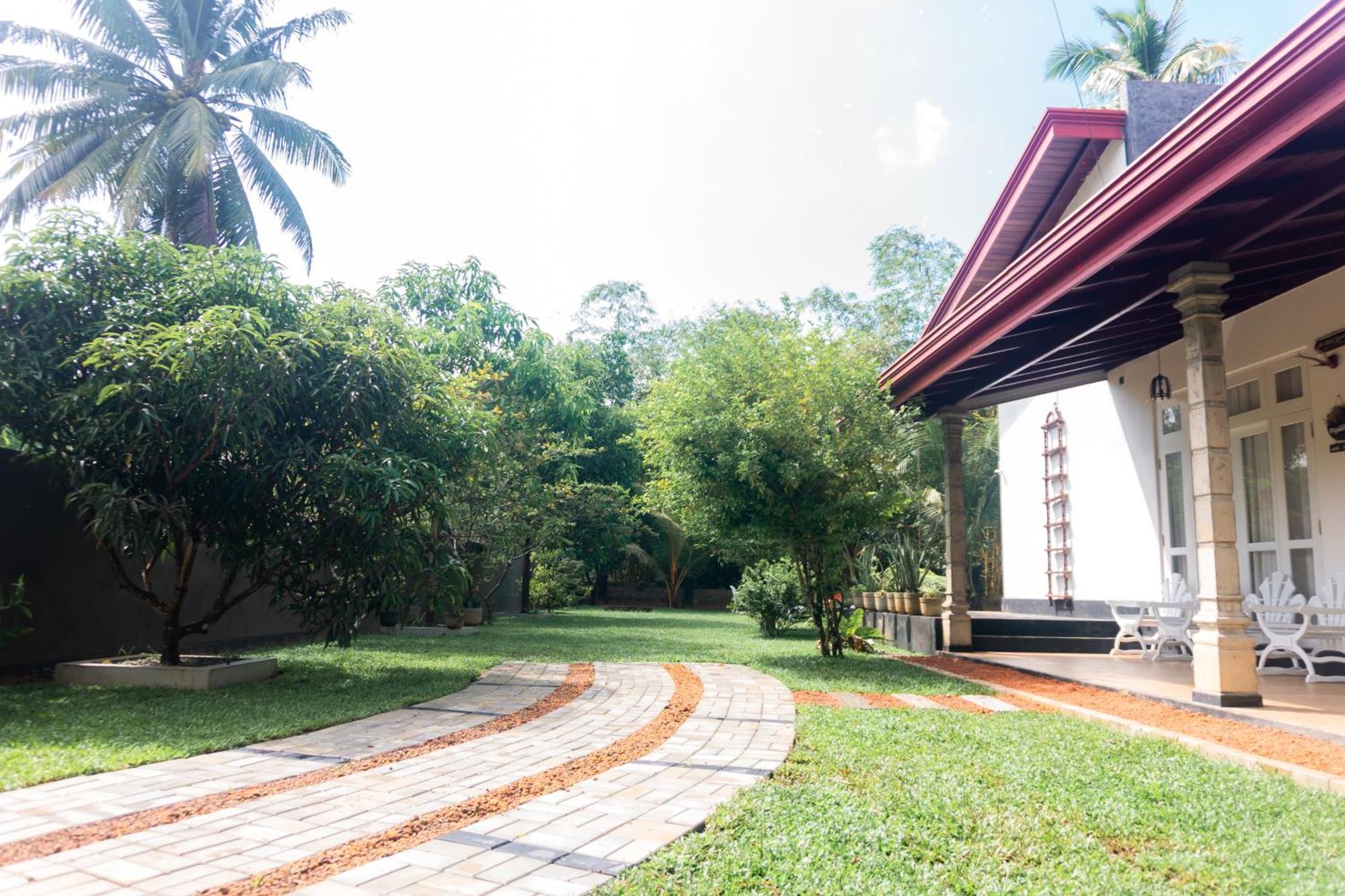 Villa Tropical Oasis Балапития Экстерьер фото